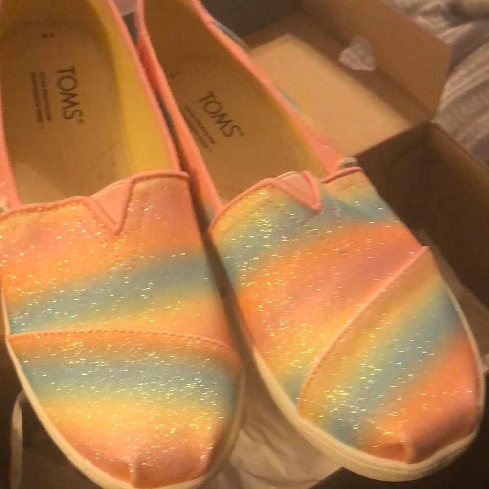 5Y))  🌈 👞